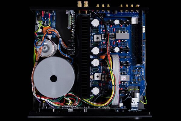 Audia Flight FL Three S Integrated Amplifier - Image 2